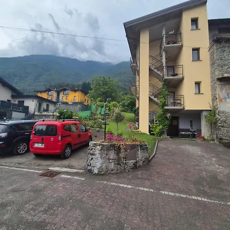 Casa Bat Mantello